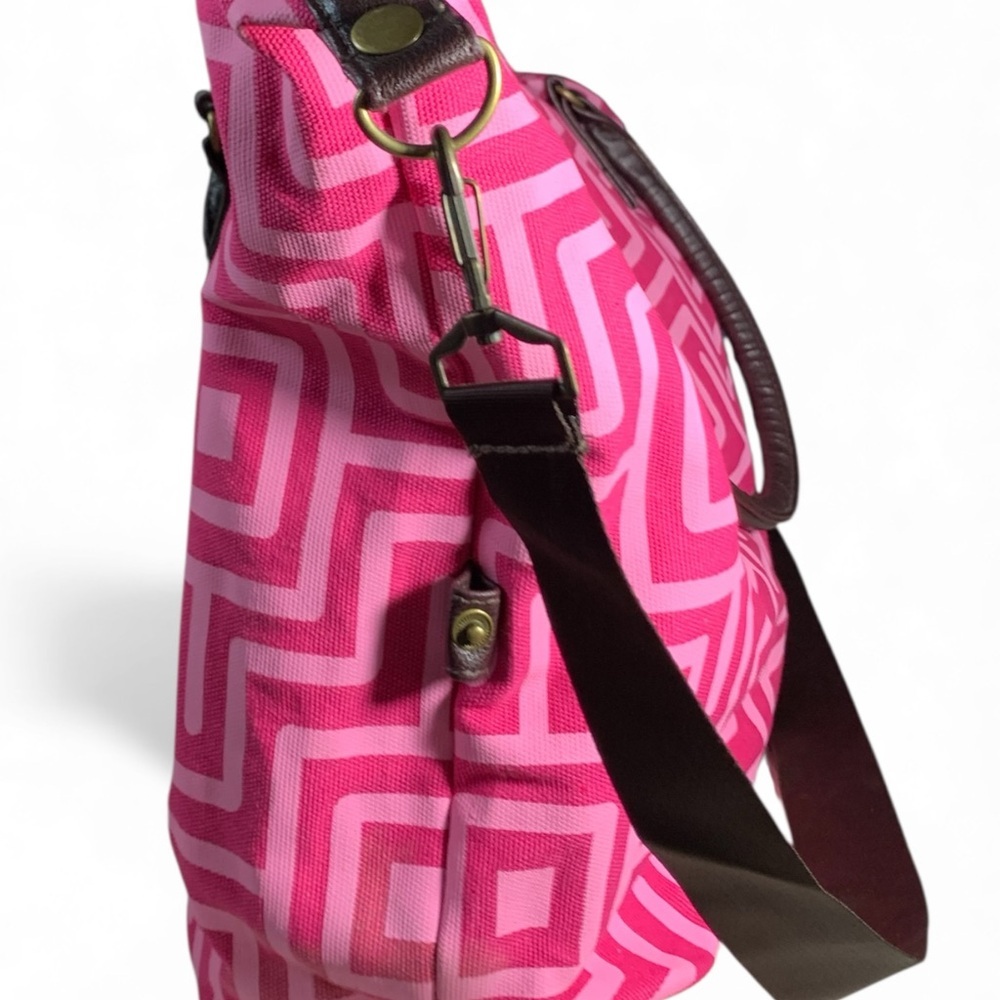 Vibrant Pink Geometric Travel Bag - Picture 2 of 7